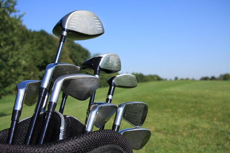Golfausrüstung versichern